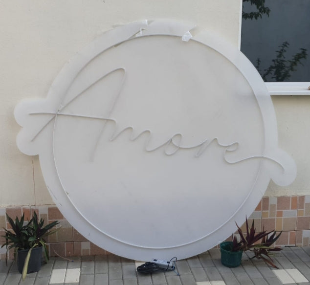Semn luminos Amore din plexiglas cu neonflex